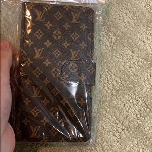 Android Louis Vuitton phone case and wallet